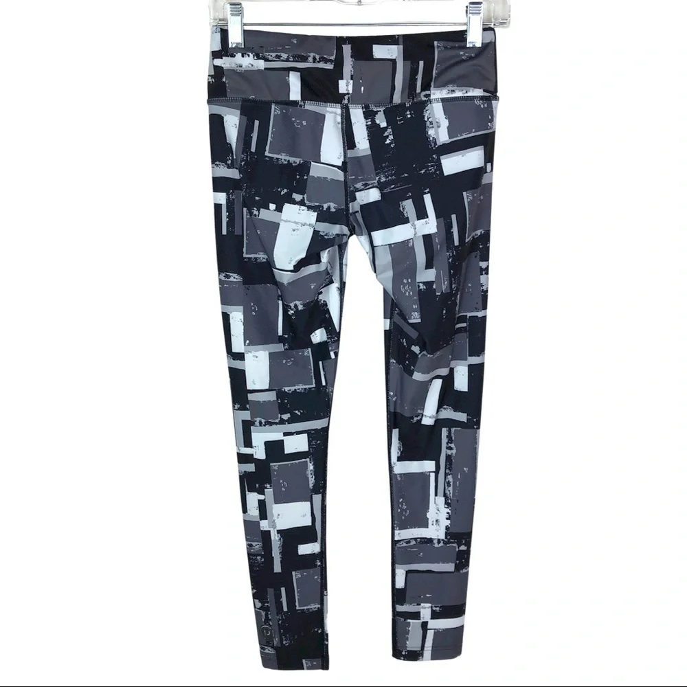Pure Barre black white brush stroke Leggings - Picture 4 of 7
